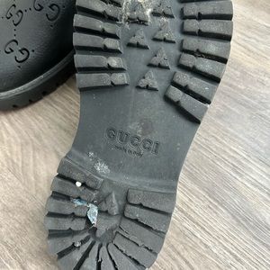 Black authentic Gucci mules rubber